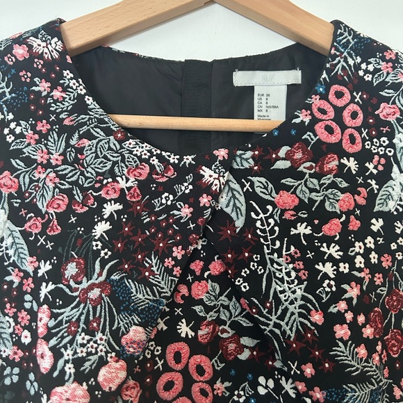 Embroidered pinafore shift dress - Picture 2 of 5